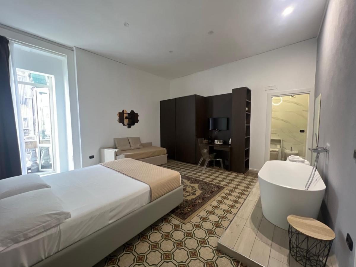 La Piazza Suite Napoli Eksteriør billede