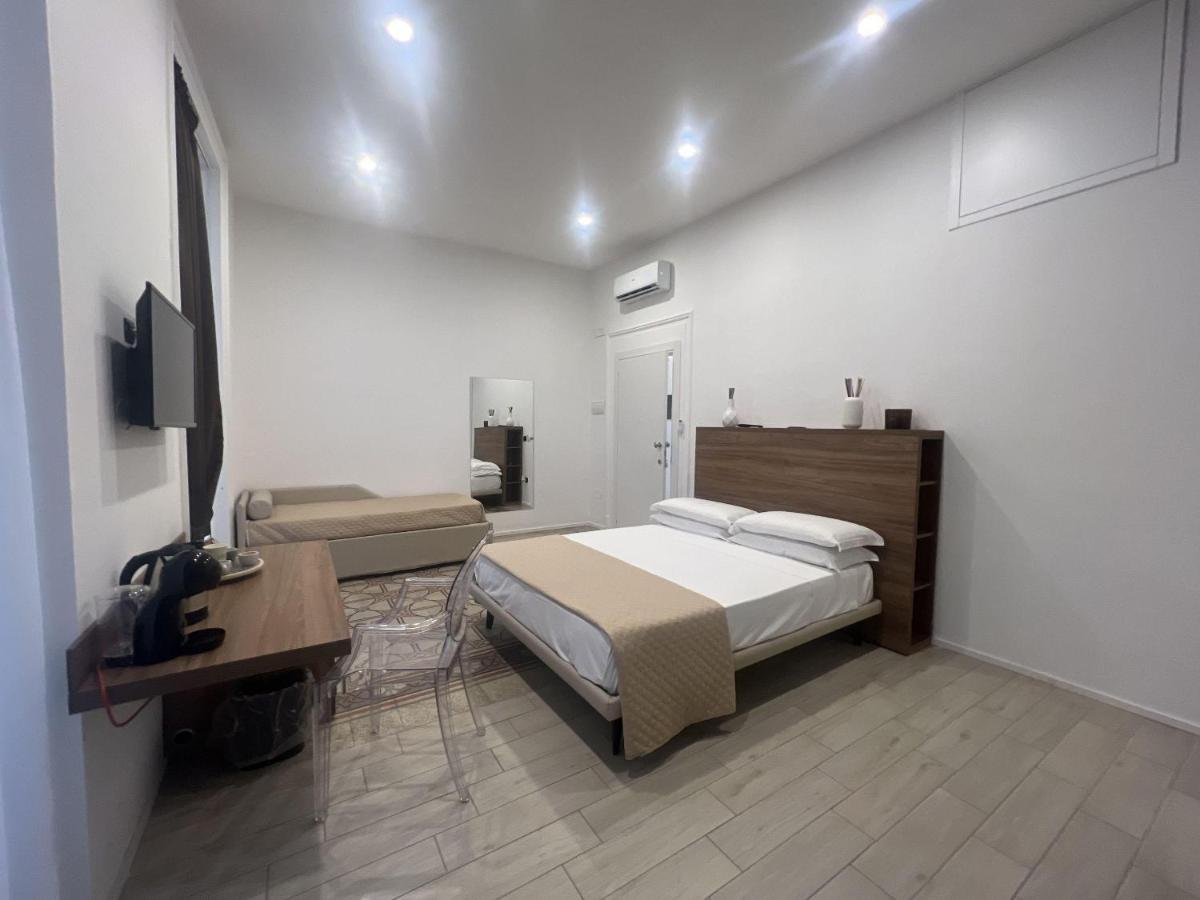 La Piazza Suite Napoli Eksteriør billede