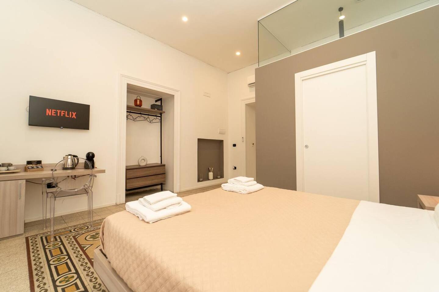 La Piazza Suite Napoli Eksteriør billede