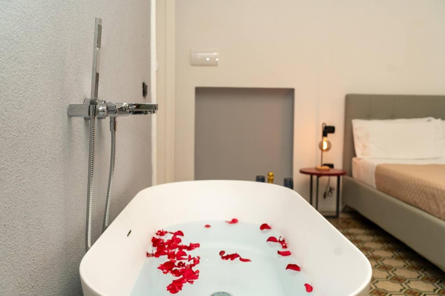 La Piazza Suite Napoli Eksteriør billede